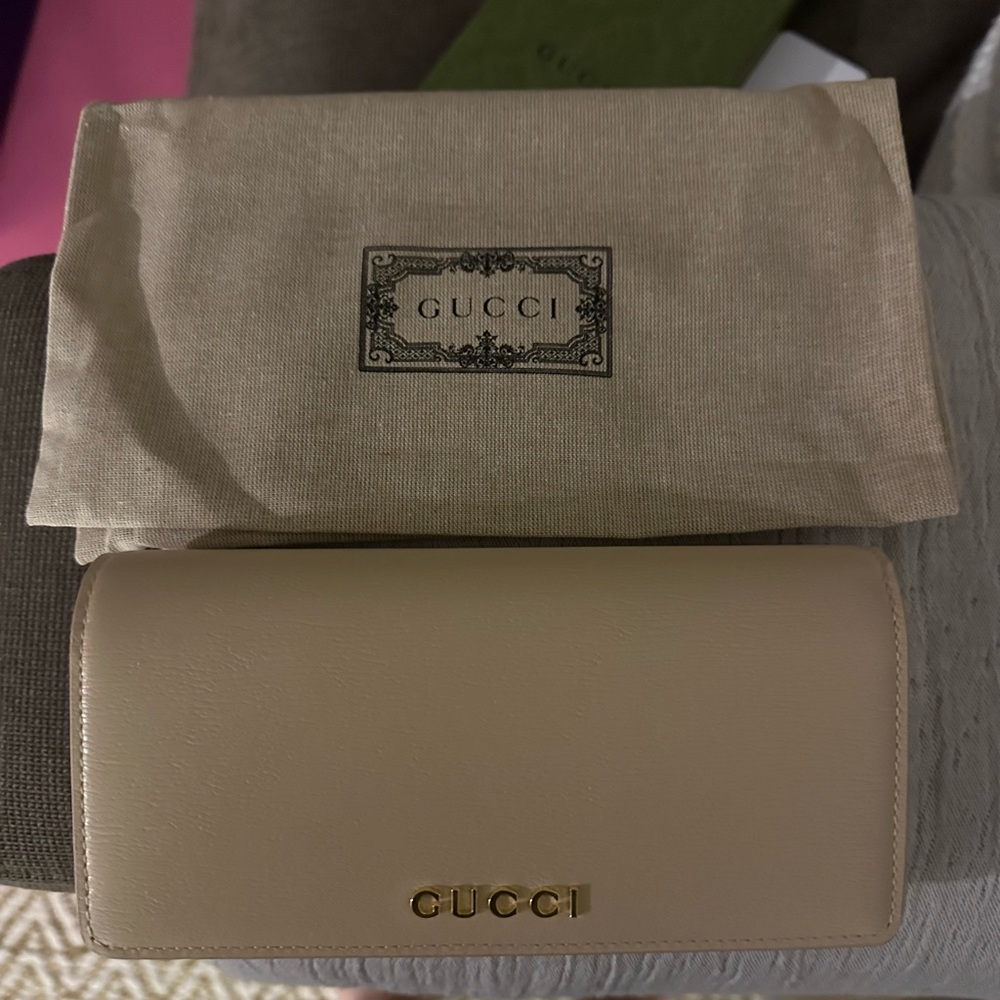 Continental Wallet With Gucci Script - image 2